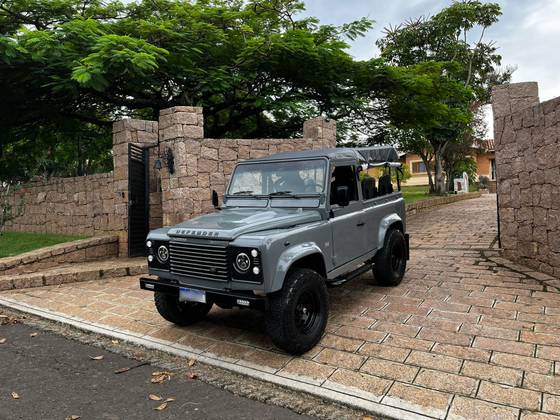 LAND ROVER DEFENDER 2.5 90 CSW 4X4 TURBO INTERCOOLER DIESEL 2P MANUAL